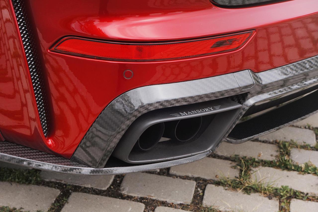 mansory porsche cayenne new wide body red rear bumper carbon fiber diffuser exhaust system tip
